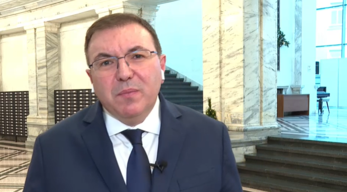 Petel.bg - новини - Проф. Ангелов: Хинков е срам за министър